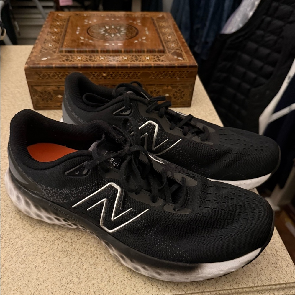 New Balance Men's Black Running Shoes
